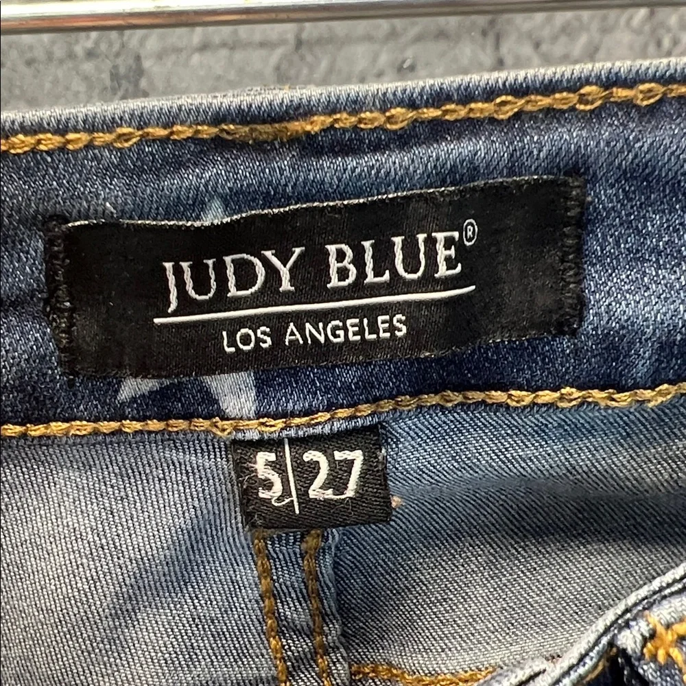 Judy Blue Star-Patterned‎ Blue Jeans - Picture 3 of 11